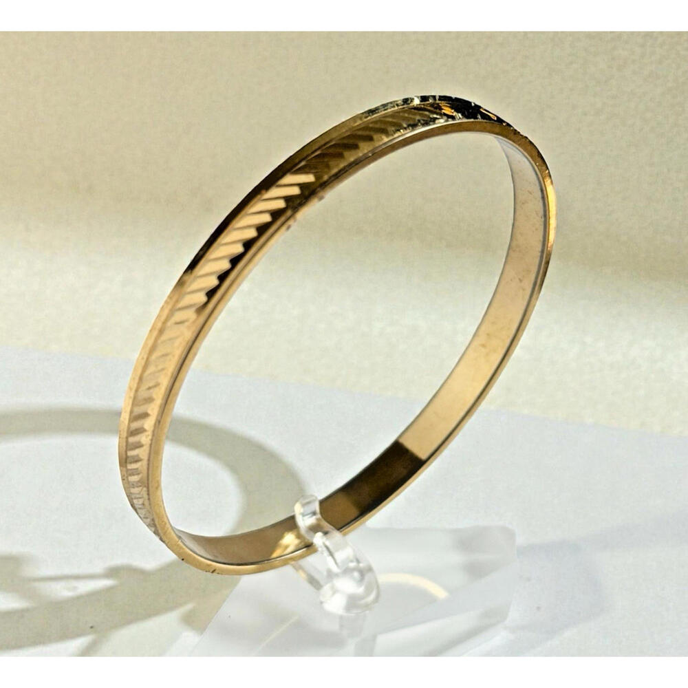 Vintage Crown Trifari Gold Tone Bangle Bracelet 7" Textured Diagonal Pattern